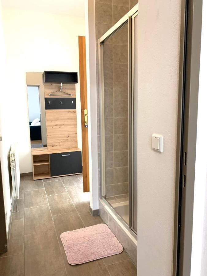 Air-Conditioned, Quiet Apartment - Center Of Sankt Poelten - Smart Tv Exteriör bild